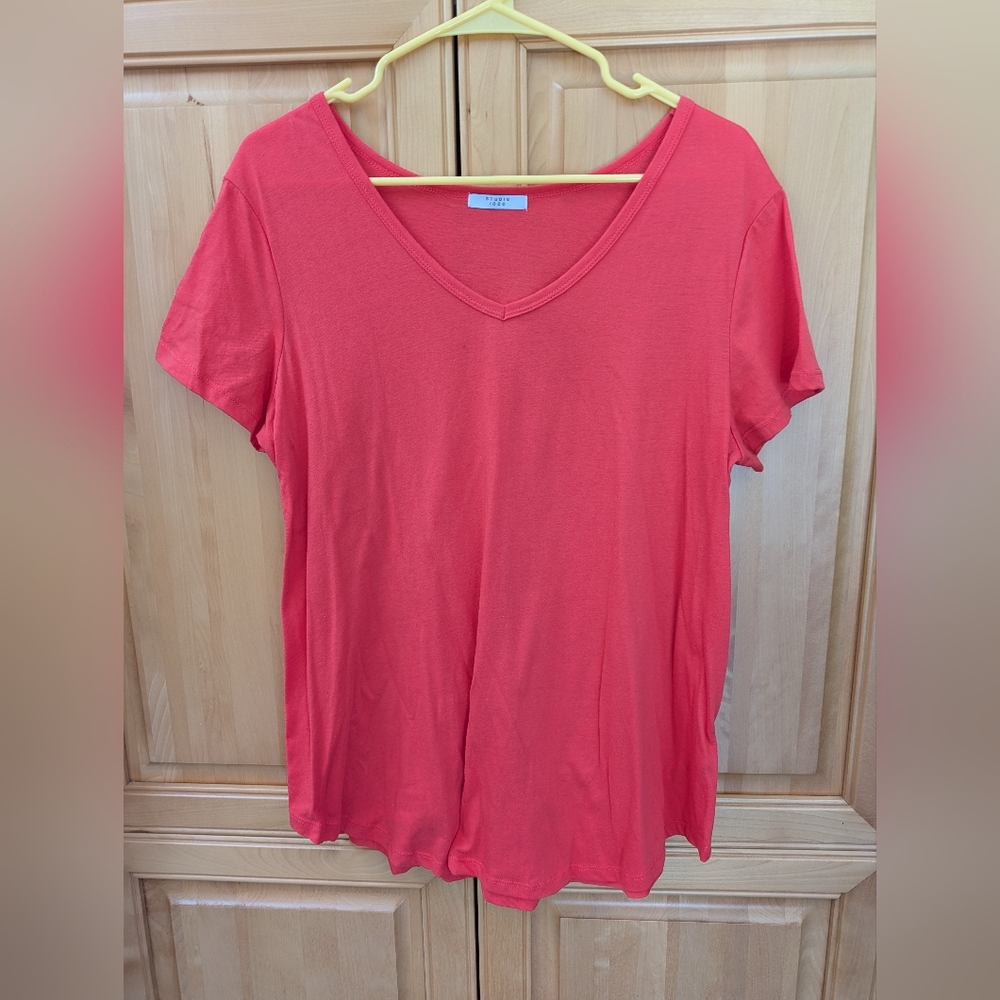 Studio 1886 Tee Size L ( Free With $50.00 Purchase)